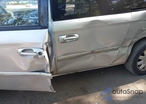 2006 Chrysler Town & Country Touring from USA, damaged, VIN 2A4GP54L36R911377